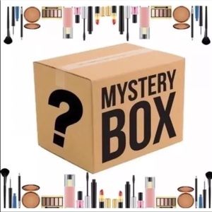 MEDIUM makeup mystery box